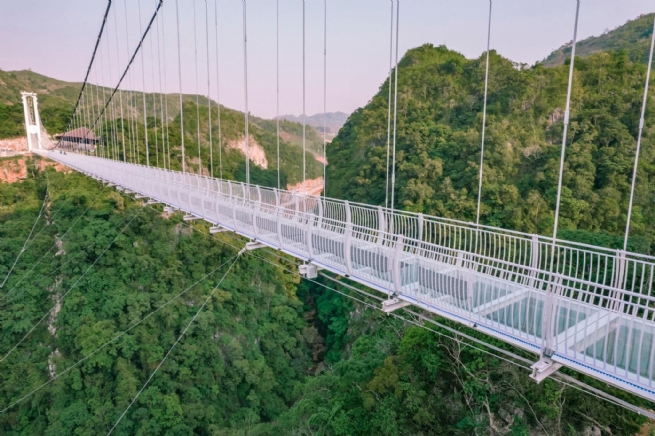 cầu kính mộc châu