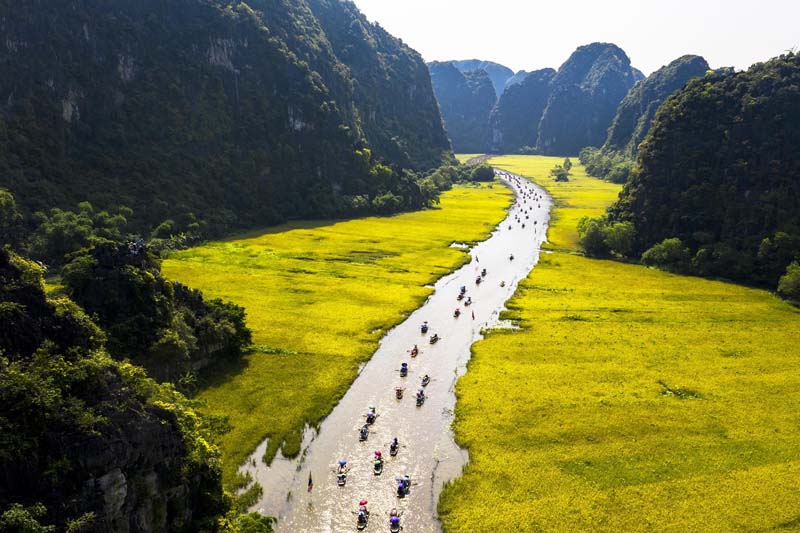 tam cốc bích động